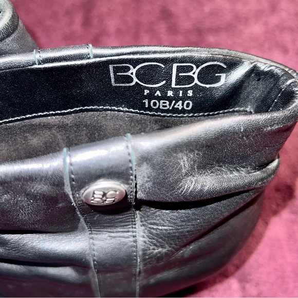 Women’s Size 10, BCBG, black leather, slouchy booties - Picture 2 of 8